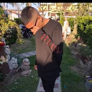 Meet your Posher, Victor